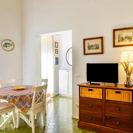 - Orchidea 18 Holiday home Giannella